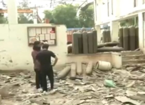 Explosion in oxygen cylinder plant