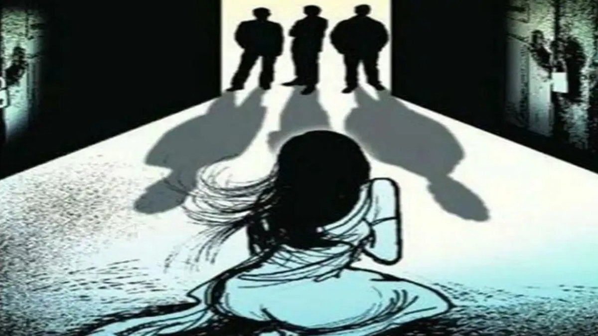Chhatarpur Gang Rape : पत्नी को मोमोज में खिलाई नशे की दवा, दोस्तों से कराया गैंगरेप, हाथ-पैर बांधकर हाईवे पर फेंका