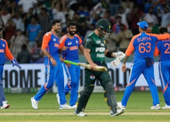 IND vs PAK Live Score