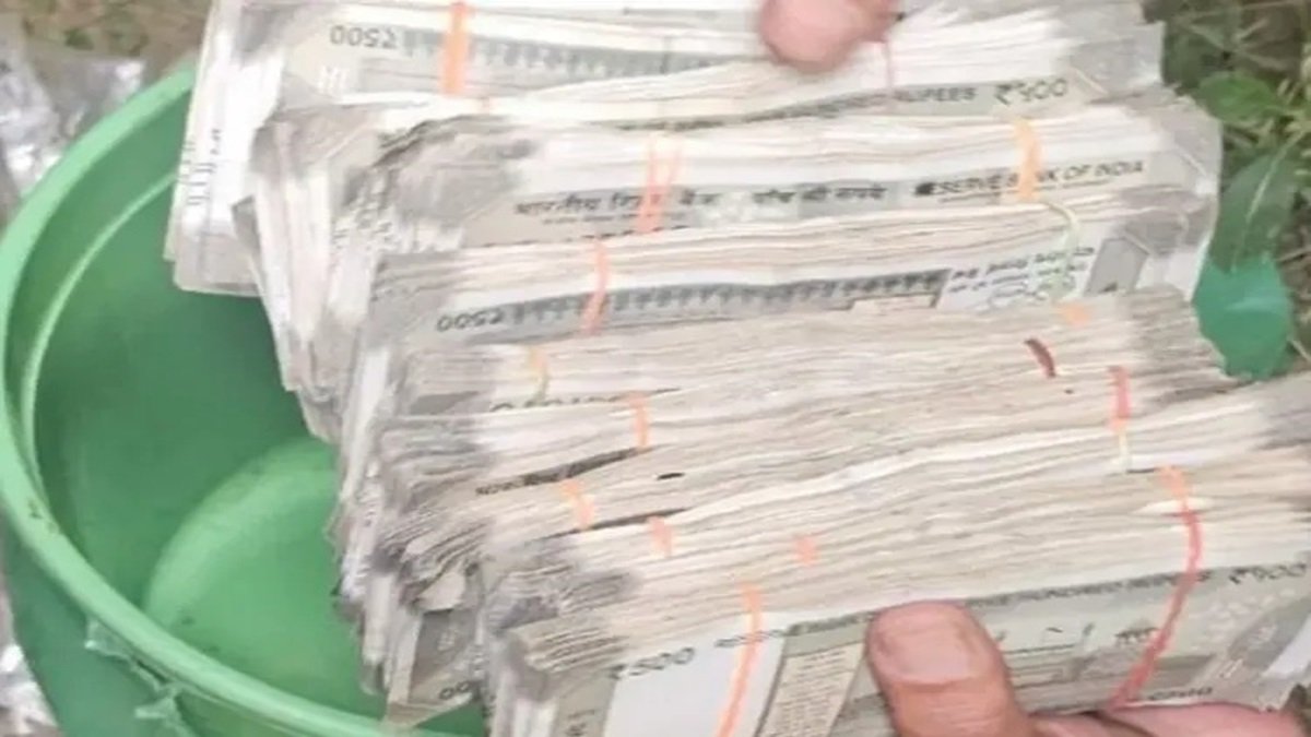 Janjgir-Champa Loot Case : जांजगीर-चांपा पुलिस ने 10 लाख की लूट का किया खुलासा, व्यापारी के पूर्व नौकर सहित तीन आरोपी गिरफ्तार, पूरी रकम बरामद