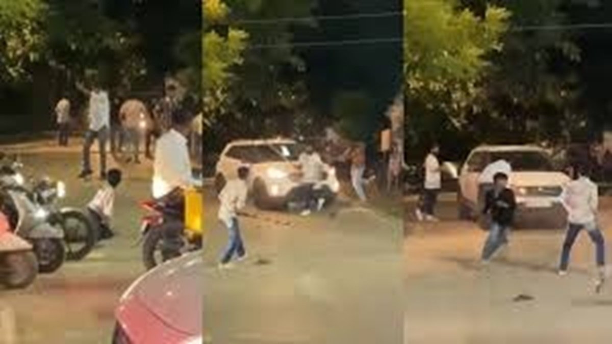 Raipur Crime News: रायपुर में गैंगवार का वीडियो वायरल, जमकर चले लाठी-डंडे, एक युवक का सिर फटा