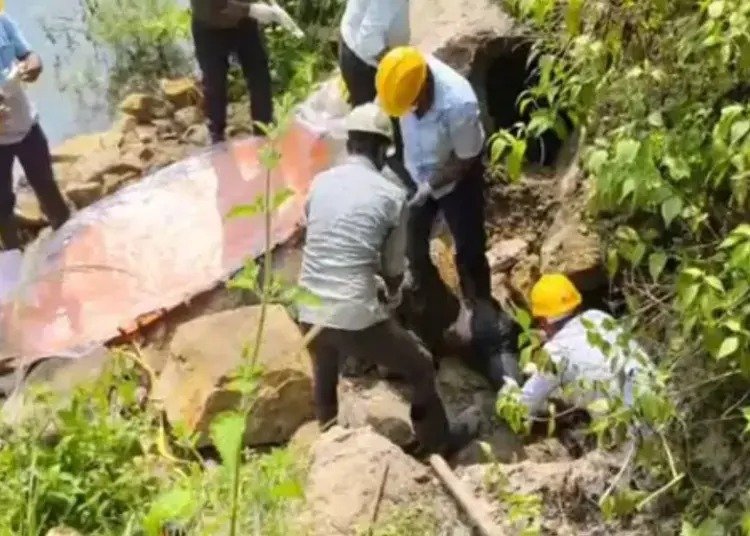 सूरजपुर में बंद पड़े खदान में अवैध कोयला उत्खनन के दौरान हादसा, युवक की दबकर मौत, रेस्क्यू 24 घंटे बाद पूरा