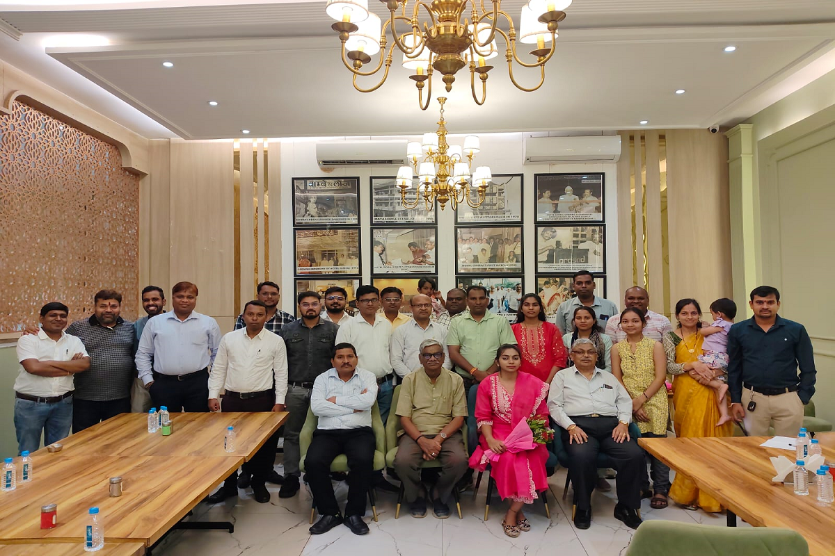 Raipur News: मेहर जनकल्याण समिति ने किया गुरु – शिष्य को सम्मानित करने के लिए “टीचर्स-स्टूडेंट मीट 2025” का आयोजन…