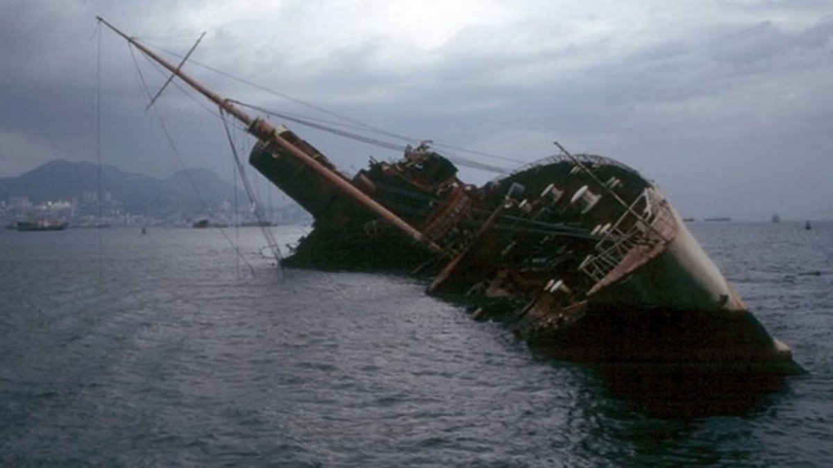 Boat Accidents: एक ही देश में दो अलग-अलग नाव दुर्घटनाएं.. करीब 193 लोगों की मौत, कई लापता