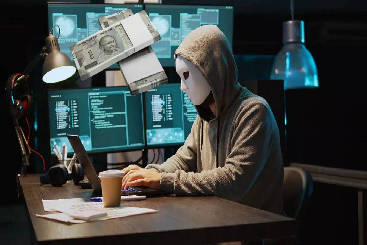 Cyber Fraud News:  त्योहारी सीजन में साइबर ठगी का खतरा बढ़ा,70% डिस्काउंट और मुफ्त गिफ्ट के नाम पर जाल फैला रहे हैं ठग…