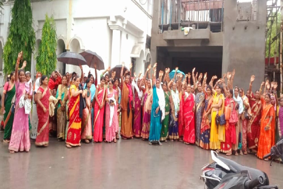 CG News: मितानिनों की बड़ी जीत, आंदोलन हुआ समाप्त मानदेय में 50% की बढ़ोतरी , मांगों को किया स्वीकार…