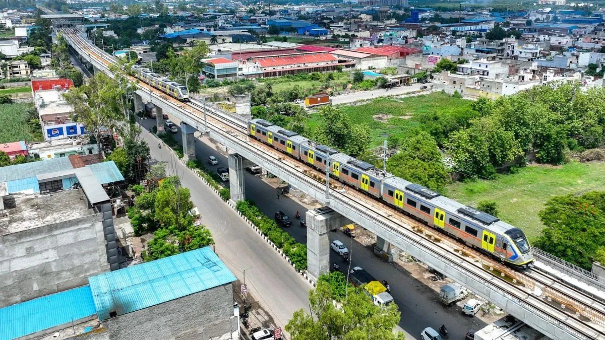 High Speed Train of India: ‘नमो भारत’ बनी देश की सबसे तेज गति से चलने वाली ट्रेन, जानें कितनी है रफ्तार
