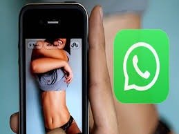 MP Crime News: नहाते वक्त प्रेमिका को लड़के ने किया वीडियो कॉल, फिर स्क्रीन रिकॉर्डिंग कर दी वायरल करने की धमकी, लगातार करता रहा शोषण