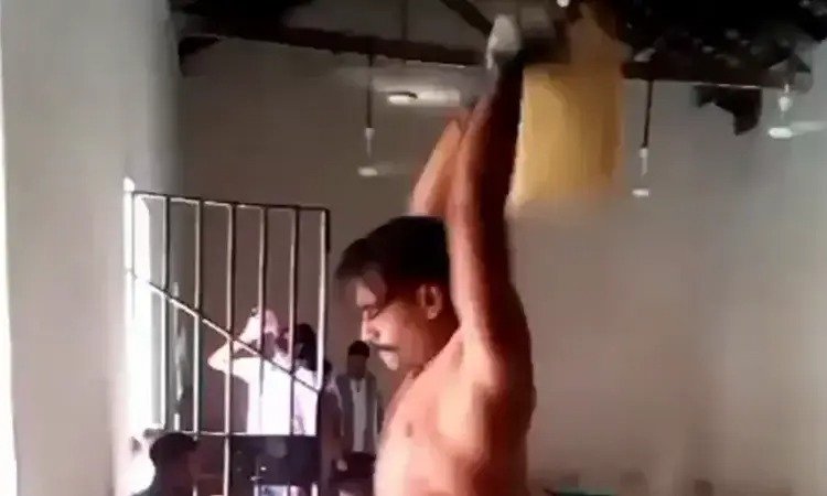 Raipur Jail News: रायपुर सेंट्रल जेल सुरक्षा में बड़ी चूक, कैदियों के वीडियो वायरल होने के बाद सहायक जेल अधीक्षक सस्पेंड