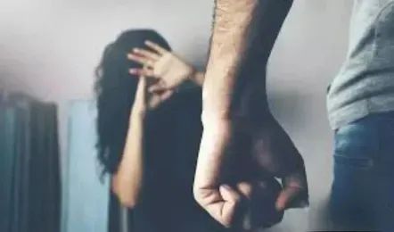 Gwalior News: ‘किसी और से नहीं होने दूंगा तुम्हारी शादी’.. सिरफिरे आशिक ने रास्ता रोककर छात्रा को दी धमकी, बोला- मैं कट्टर मुस्लिम..