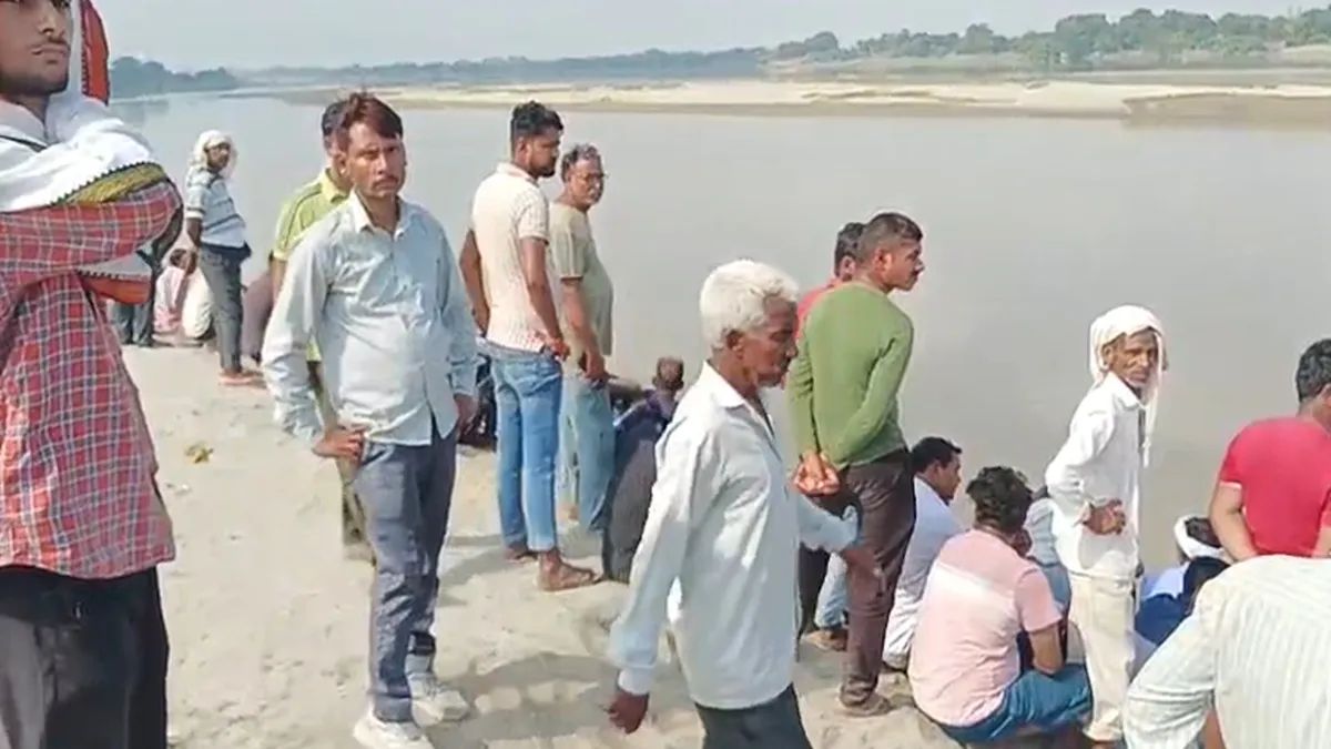 इस जिले में हुआ मूर्ति विसर्जन के दौरान बड़ा हादसा, 13 लोग डूबे, 5 की मौत, 7 की तलाश जारी