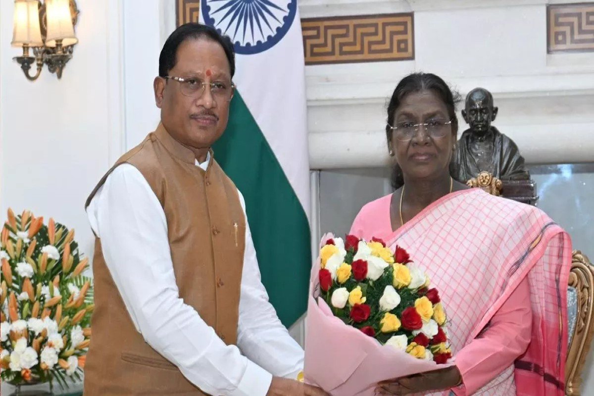 CG News: राष्ट्रपति द्रौपदी मुर्मू से मिले सीएम साय, छत्तीसगढ़ की रजत जयंती पर किया आमंत्रित