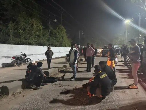 Bilaspur Accident News: दोस्त को छोड़ने निकले युवक का एक्सीडेंट, डिवाइडर से टकराई बाइक, एक की मौत, दूसरा गंभीर घायल