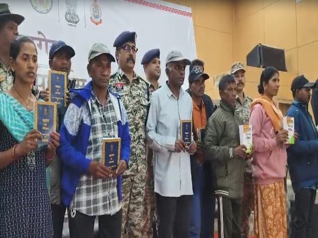 झीरम अटैक के कुख्‍यात चैतू का 10 साथियों के साथ सरेंडर, बस्‍तर में नक्सल मोर्चे पर बड़ी जीत