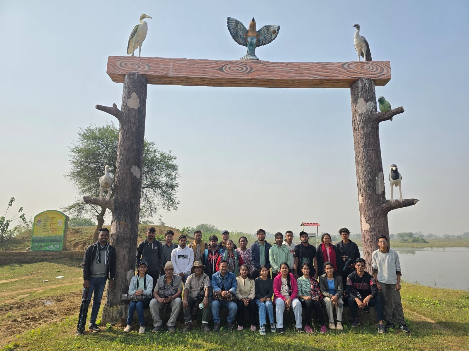 सलीम अली जयंती पर पाटन के चीचा वेटलैंड में बर्ड वॉक, 40 से अधिक प्रजातियों के पक्षी देख रोमांचित हुए प्रतिभागी