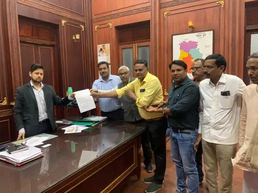 दुर्ग में सहकारी कर्मचारियों की हड़ताल समाप्त, धान खरीदी सुचारु रखने के लिए फैसला, FIR रद्द करने की मांग