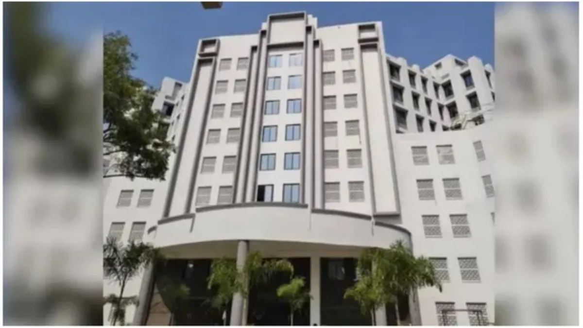 MP सच में अजब है और गजब भी! नगर निगम की 40 करोड़ की बिल्डिंग में मीटिंग हॉल बनाना भूले इंजीनियर