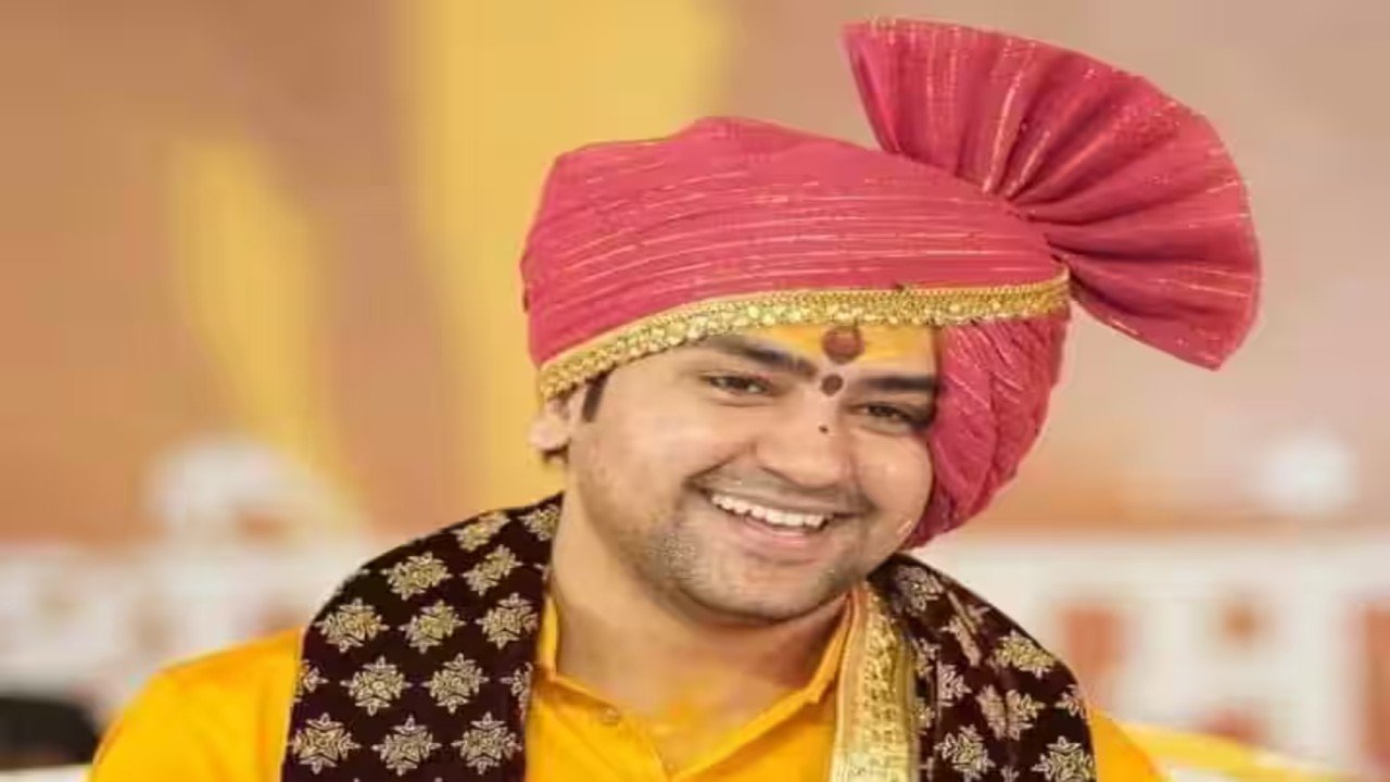 बिहार चुनाव के नतीजों के बीच बाबा बागेश्वर ने कह दी अपने दिल की बात, जानें क्या कहा