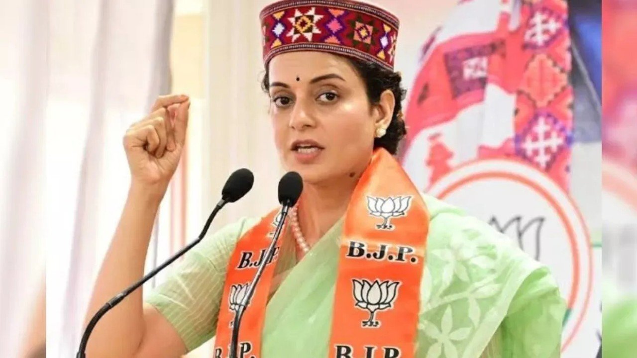 कंगना रनौत की बढ़ी मुश्किलें! आगरा में दर्ज हुआ राष्ट्रद्रोह का मुकदमा, जानें पूरा माजरा