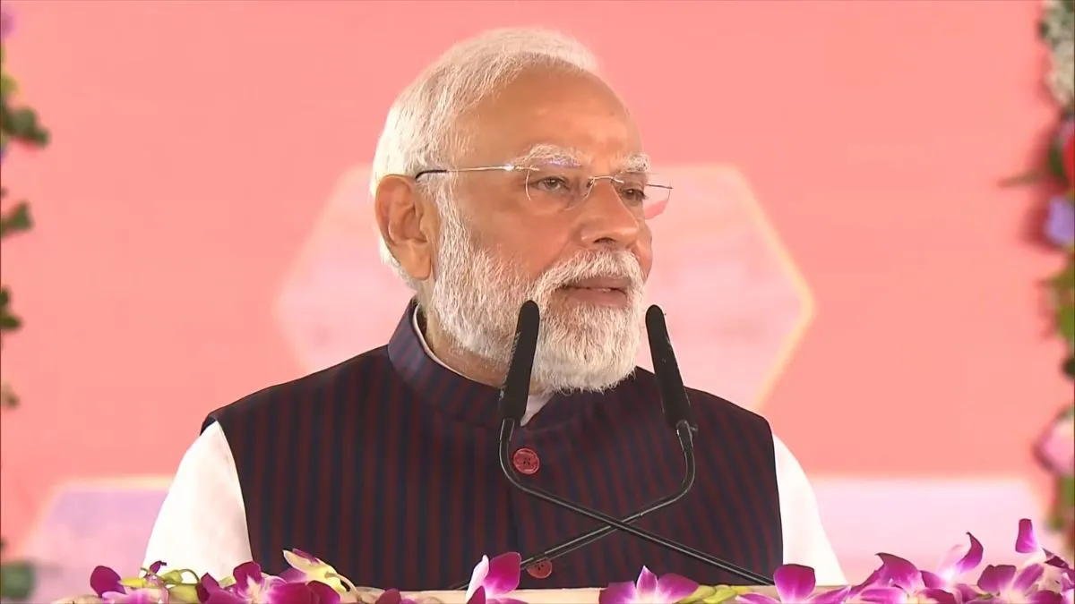 PM Modi Visit CG: छत्तीसगढ़ दौरे पर प्रधानमंत्री मोदी, नये विधानसभा भवन का किया उद्घाटन, कही ये बातें