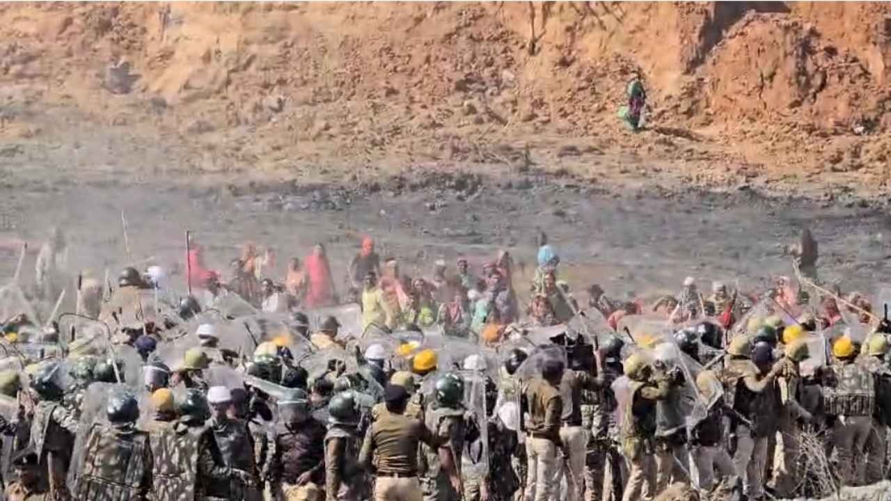 अमेरा कोल खदान विस्तार को लेकर विवाद, ग्रामीणों के पथराव में कई पुलिसकर्मी घायल, कुछ ग्रामीण भी जख्मी