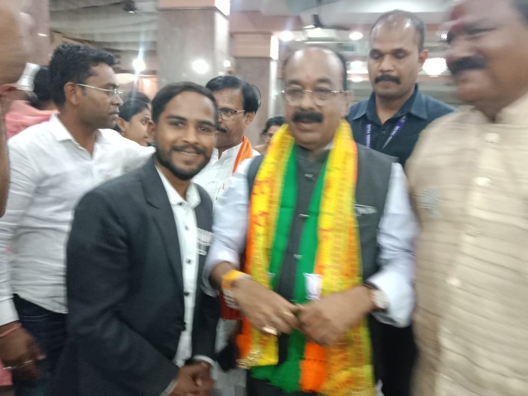 युवा उपसरपंच भागवत वर्मा ने डिप्टी सीएम अरूण शाव से मुलाकात की, ग्राम विष्णुपुर में पक्की सड़क निर्माण की मांग को लेकर सौंपा ज्ञापन