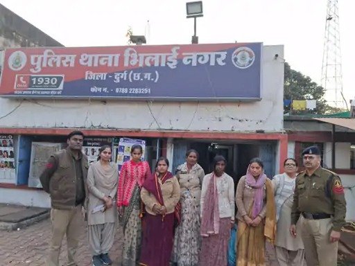 धीरेंद्र शास्त्री की कथा में 9 संदिग्ध महिलाएं पकड़ाईं, चोरी-लूट और चैन स्नेचिंग की आशंका पर पुलिस ने की जांच