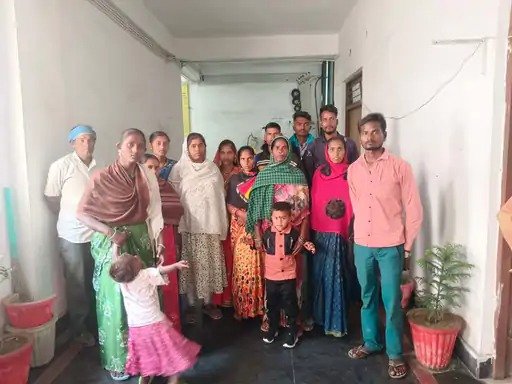 झारखंड में बंधक बने बिलासपुर के 16 श्रमिक छुड़ाए गए, कलेक्टर के निर्देश पर कार्रवाई, शोषण की शिकायत के बाद हुई रिहाई