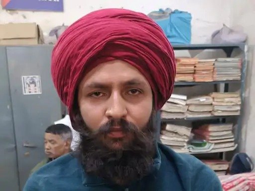 वाहन चेकिंग के दौरान फर्जी BSF जवान गिरफ्तार, कार पर पुलिस लिखकर चला रहा था गाड़ी, फर्जी आईकार्ड भी दिखाए