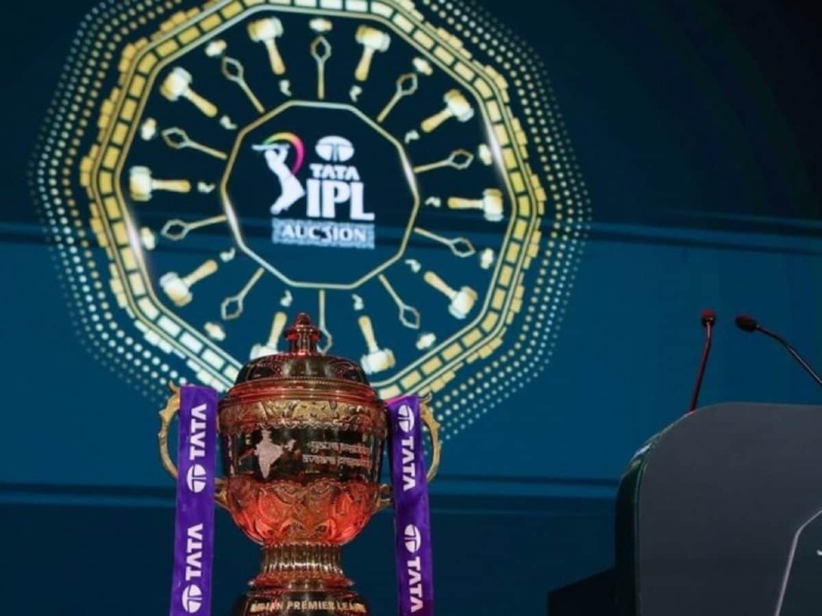 IPL 2026 Auction : इस बार आईपीएल नीलामी में क्यों किसी विदेशी खिलाड़ी को 18 करोड़ से ज्यादा नहीं मिल सकता? जानिए