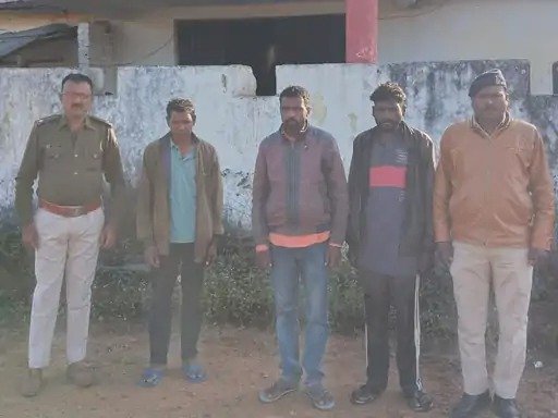 जशपुर पुलिस की ‘ऑपरेशन शंखनाद’ में बड़ी कार्रवाई, गौवंश वध मामले में तीन गिरफ्तार, 7 किलो मांस जब्त