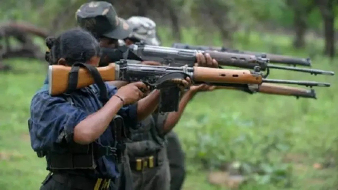 बीजापुर में नक्सलियों की खौफनाक वारदात, सरेंडर नक्सली की धारदार हथियार से हत्या, मुखबिरी के शक में उतारा मौत के घाट