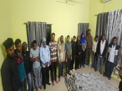 रायपुर पुलिस ने ड्रोन उड़ाकर फार्म-हाउस से जुआरियों को पकड़ा, 36 लाख का माल जब्त, मुजगहन-आरंग में 26 जुआरी गिरफ्तार