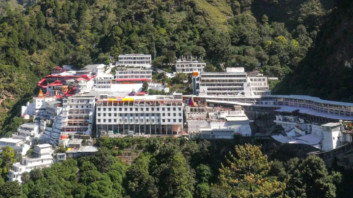 नए साल के मौके पर वैष्णो देवी में भारी भीड़, यात्रा का रजिस्ट्रेशन सस्पेंड किया गया, जानें कब तक प्रभावी रहेगा ये नियम