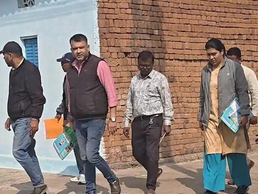 दुर्ग में गंदा पानी-पीने से 2 वार्ड में फैला पीलिया, डॉक्टरों की टीम ने घर-घर जाकर की जांच, पानी का लिया सैंपल