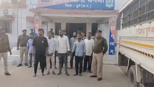 Durg Crime News : सगनी पुन्नी मेला से लौट रहे 2 युवकों पर चाकू से हमला, 13 हमलावर गिरफ्तार