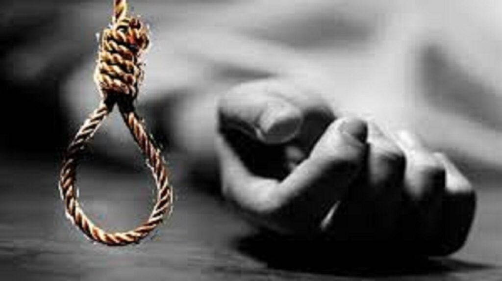 Durg Suicide News : सॉरी मम्मी पापा कहकर किशोरी ने की आत्महत्या, मौके से मिला सुसाइड नोट, जांच में जुटी पुलिस