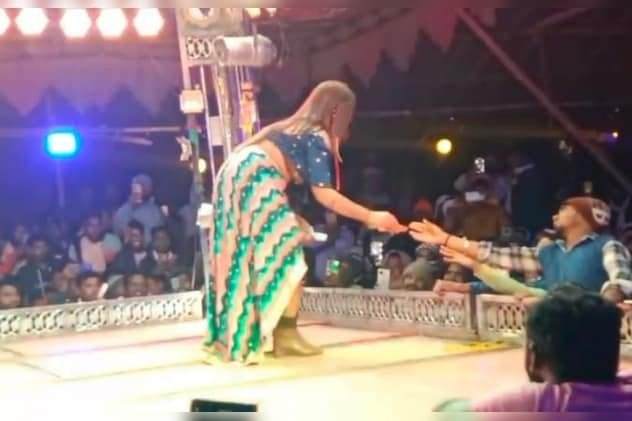 गरियाबंद में अश्लील आयोजन पर कड़ा एक्शन, पुलिस ने आयोजकों समेत 14 आरोपियों को किया गिरफ्तार, कानून और मर्यादा की उड़ाई गई थी धज्जियां