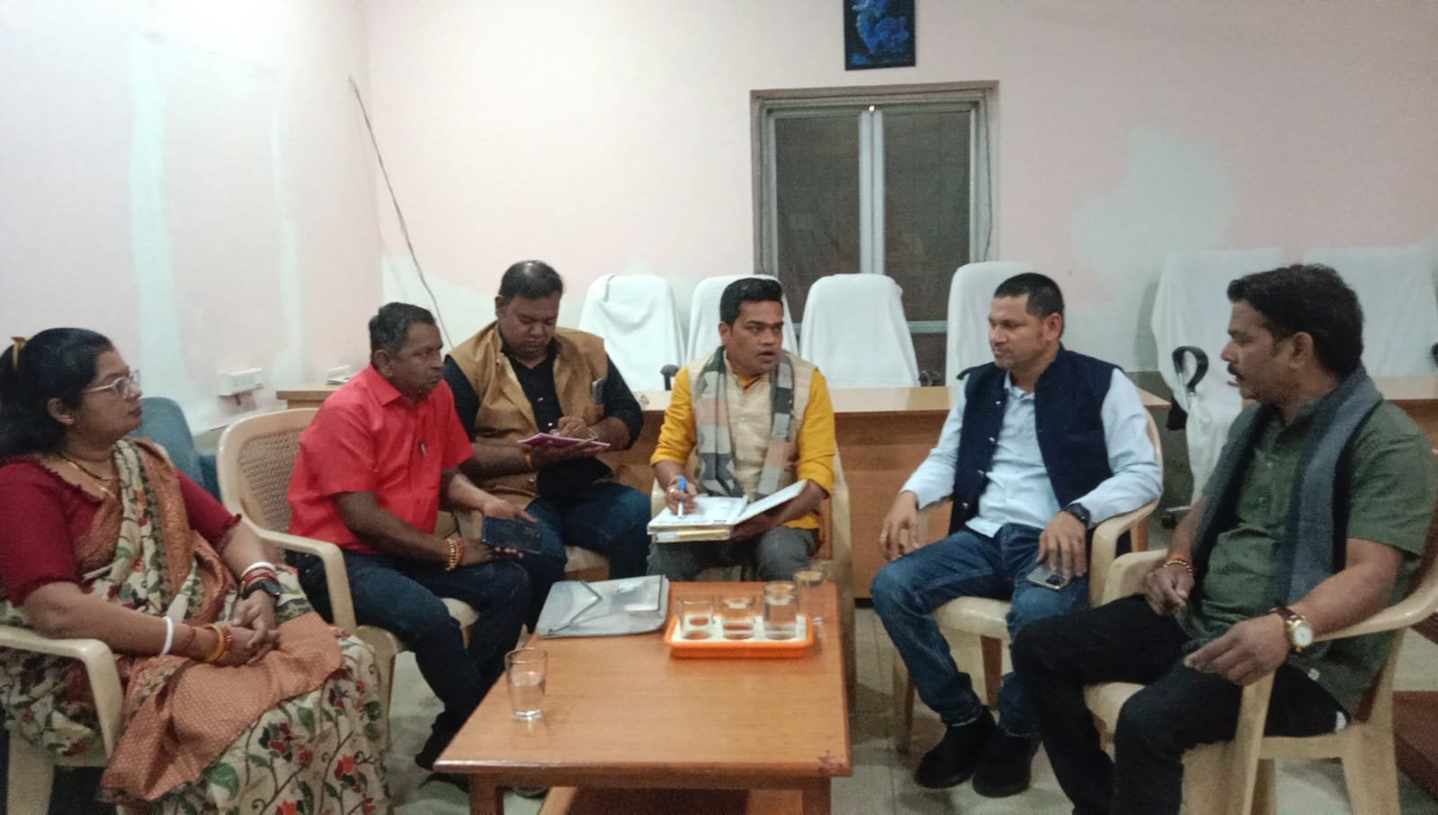 रायपुर प्रेस क्लब की नई कार्यकारिणी की पहली बैठक सम्पन्न, पत्रकार स्व. कुलदीप निगम स्मृति में इंटर प्रेस क्रिकेट टूर्नामेंट और पारदर्शिता हेतु श्वेत पत्र का निर्णय