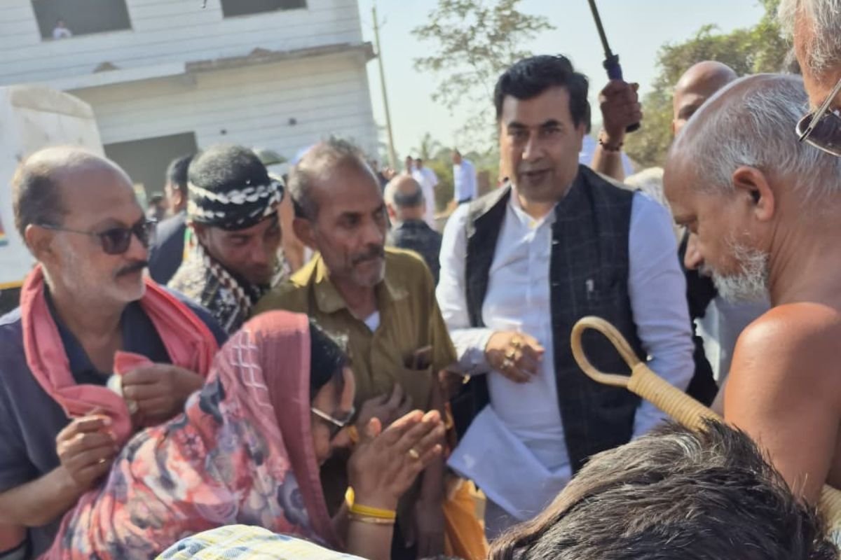 सेलुद पहुंचे जैनमुनि पट्टाचार्य विशुद्ध सागर जी महाराज, कांग्रेस कार्यकर्ताओं ने किया भव्य स्वागत