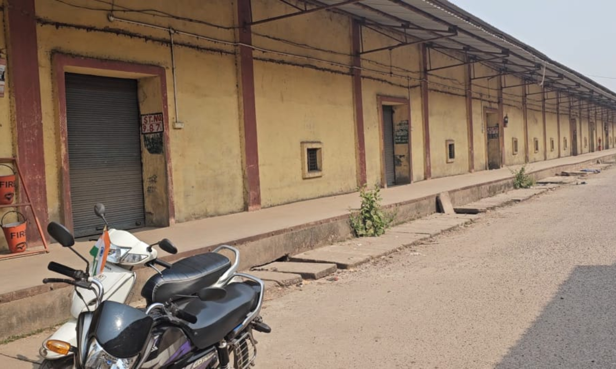 CG Durg News: दुर्ग जिले के गरीब हितग्राहियों पर गहराया राशन का संकट, सरकारी सुस्ती से खाली पड़े गोदाम