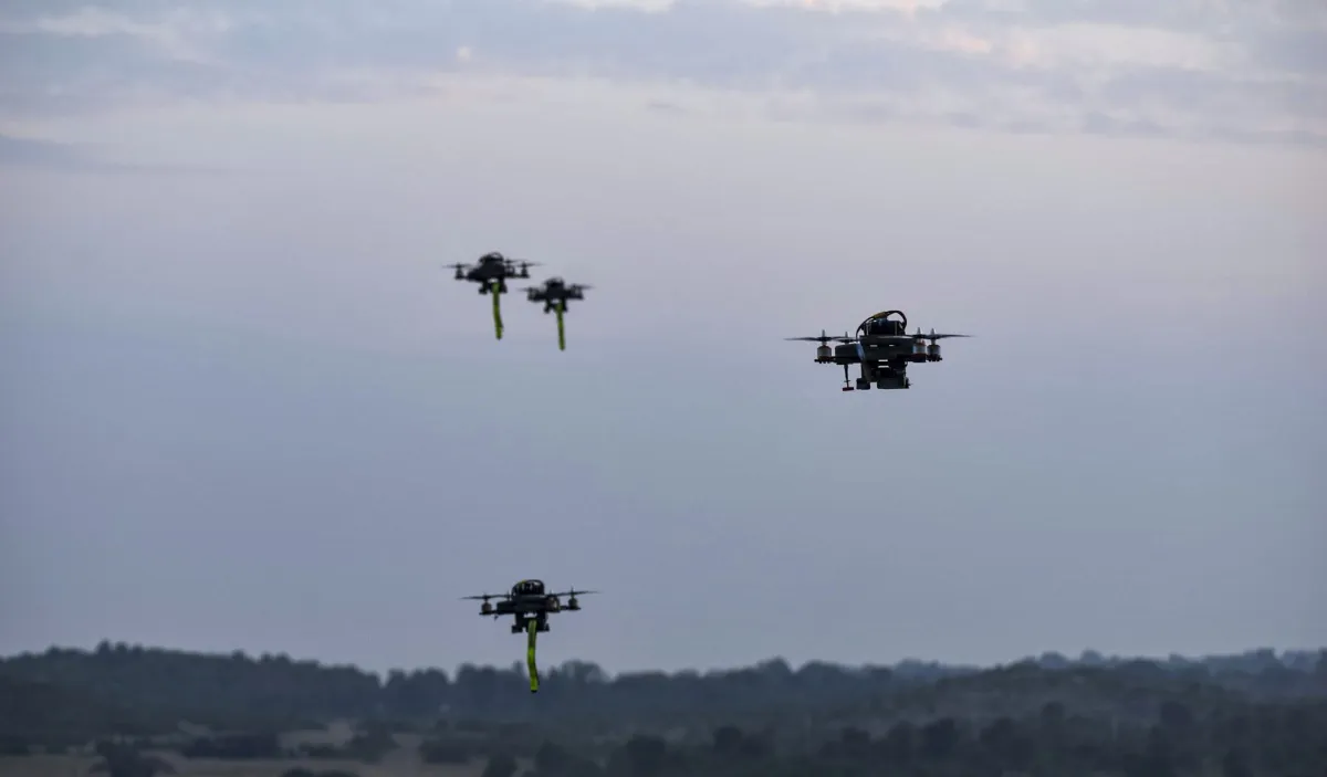 जम्मू कश्मीर में LOC के पास दिखे पाकिस्तानी ड्रोन, इंडियन आर्मी की जवाबी कार्रवाई के बाद वापस लौटे