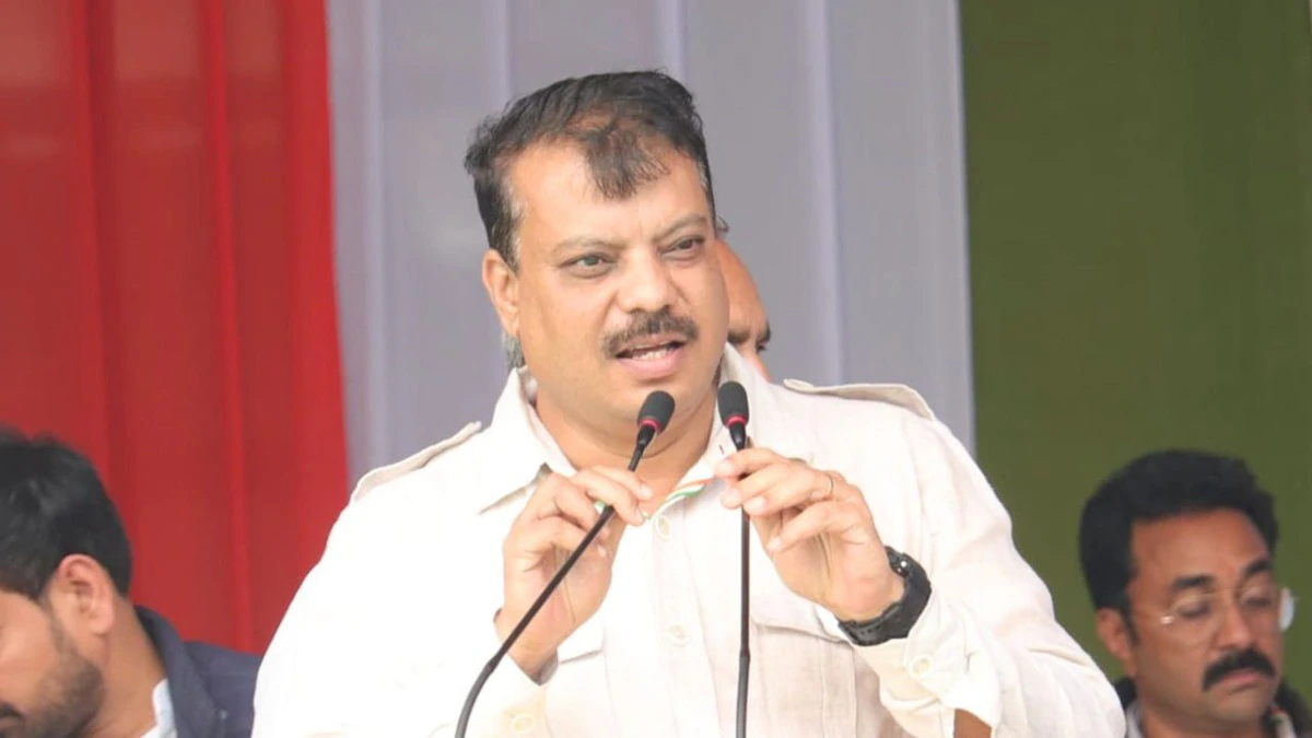 SIR पर सियासी घमासान: ‘राजधानी में 3 लाख मतदाताओं के नाम कटने की आशंका’, नेता प्रतिपक्ष ने बीजेपी और चुनाव आयोग पर लगाया गंभीर आरोप