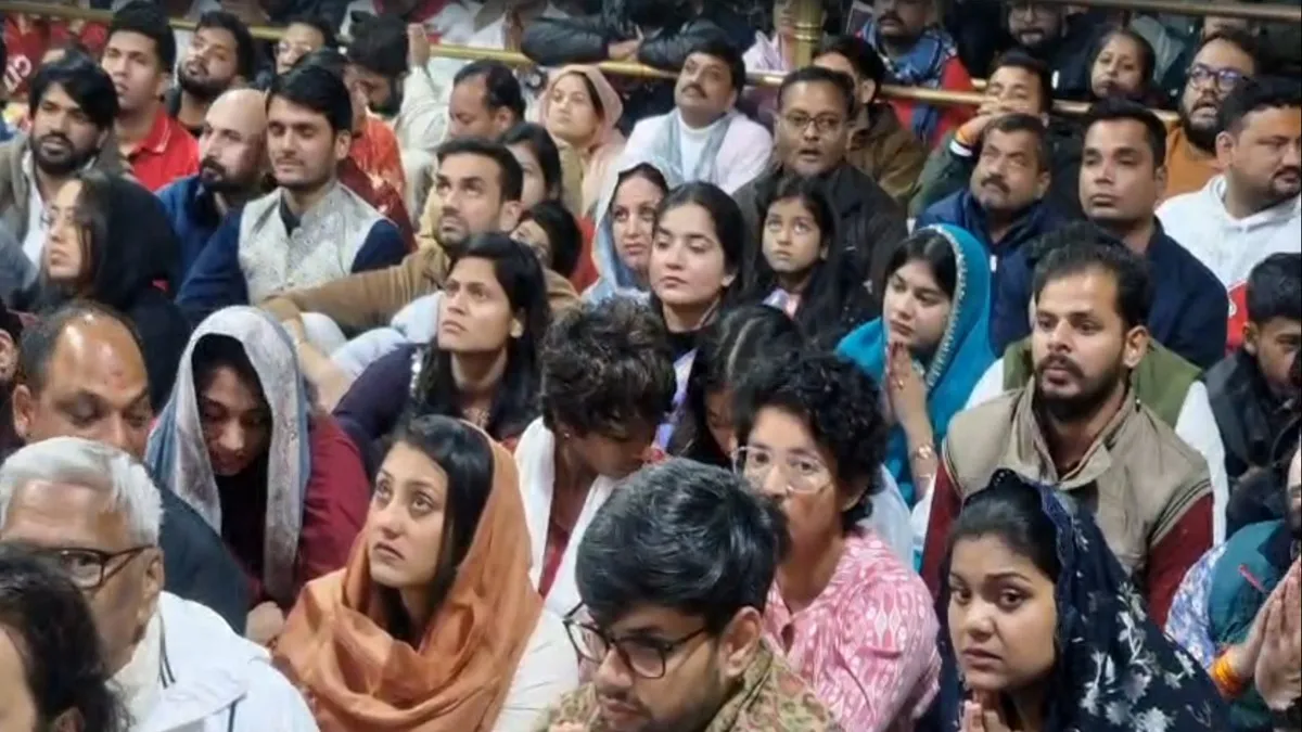 Indian Women’s Cricket: महाकाल के दर पर भारतीय महिला क्रिकेट टीम, नए साल पर भस्म आरती में हुई शामिल