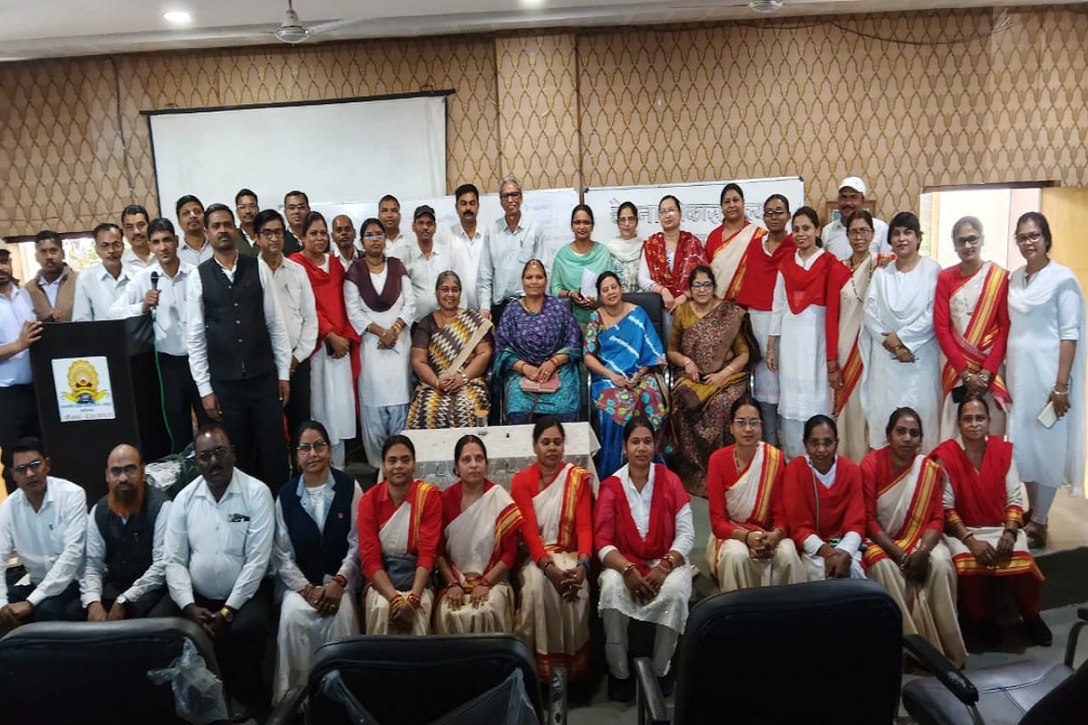 Raipur News : बच्चों में चेतना विकसित करने शिक्षा कॉलेज में कार्यशाला, छात्राध्यापकों को दिए गए कई टिप्स