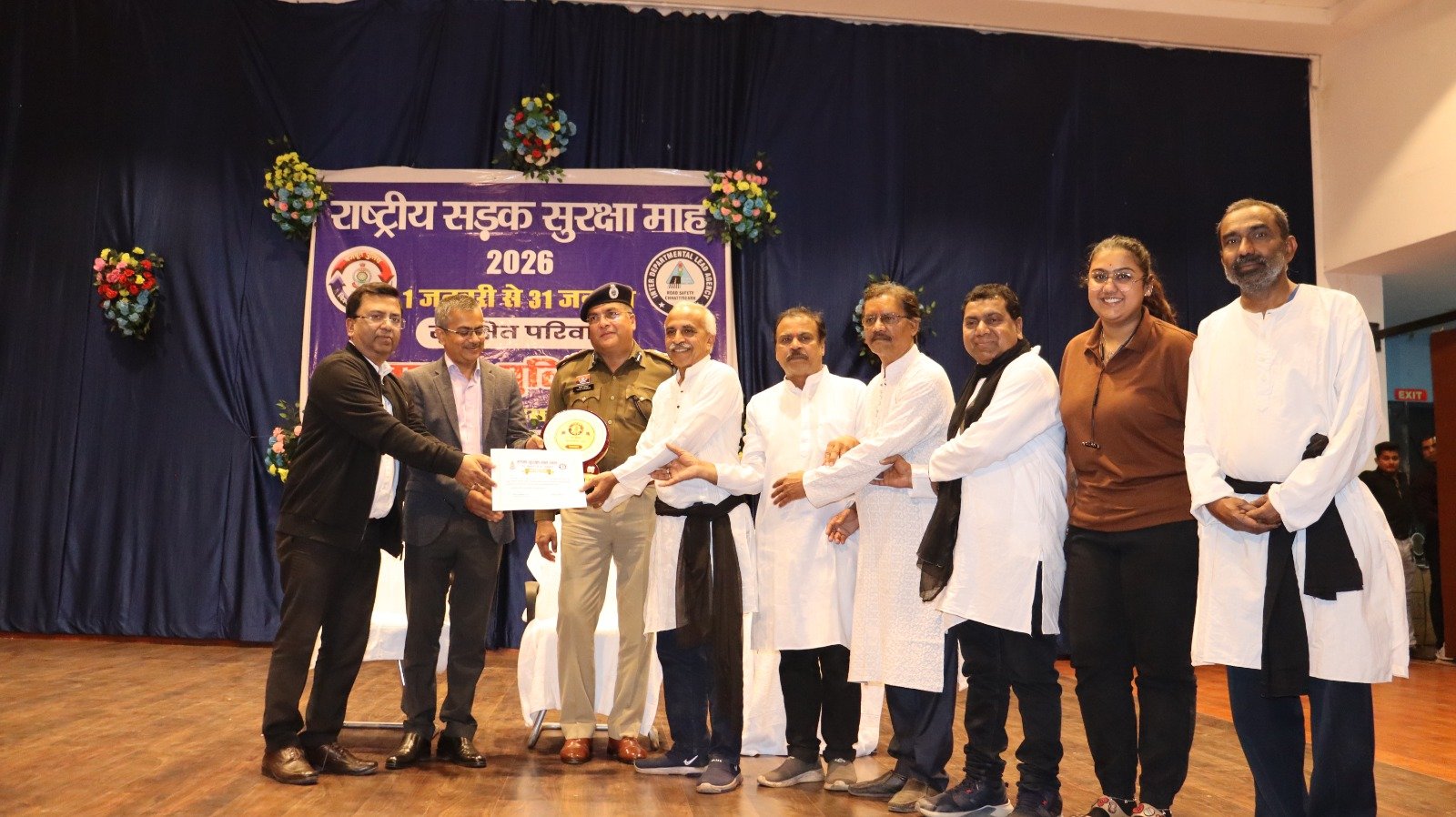 भिलाई में सड़क सुरक्षा माह का समापन, दुर्ग पुलिस ने सुरक्षित यातायात और दुर्घटना रोकथाम के लिए लोगों को किया जागरूक