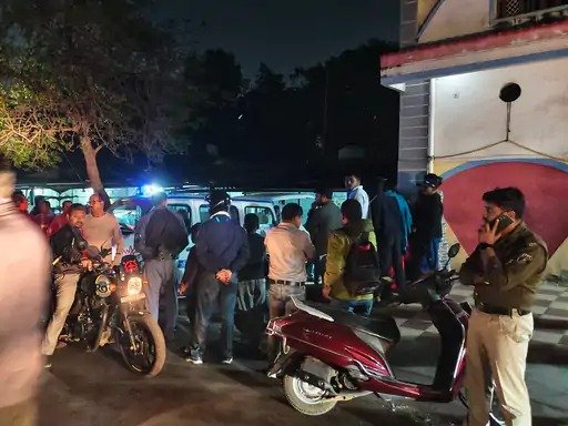 CG News : ट्यूशन टीचर ने बाथरूम में लगाई आग, हुई मौत, मौके पर पहुंची पुलिस की टीम