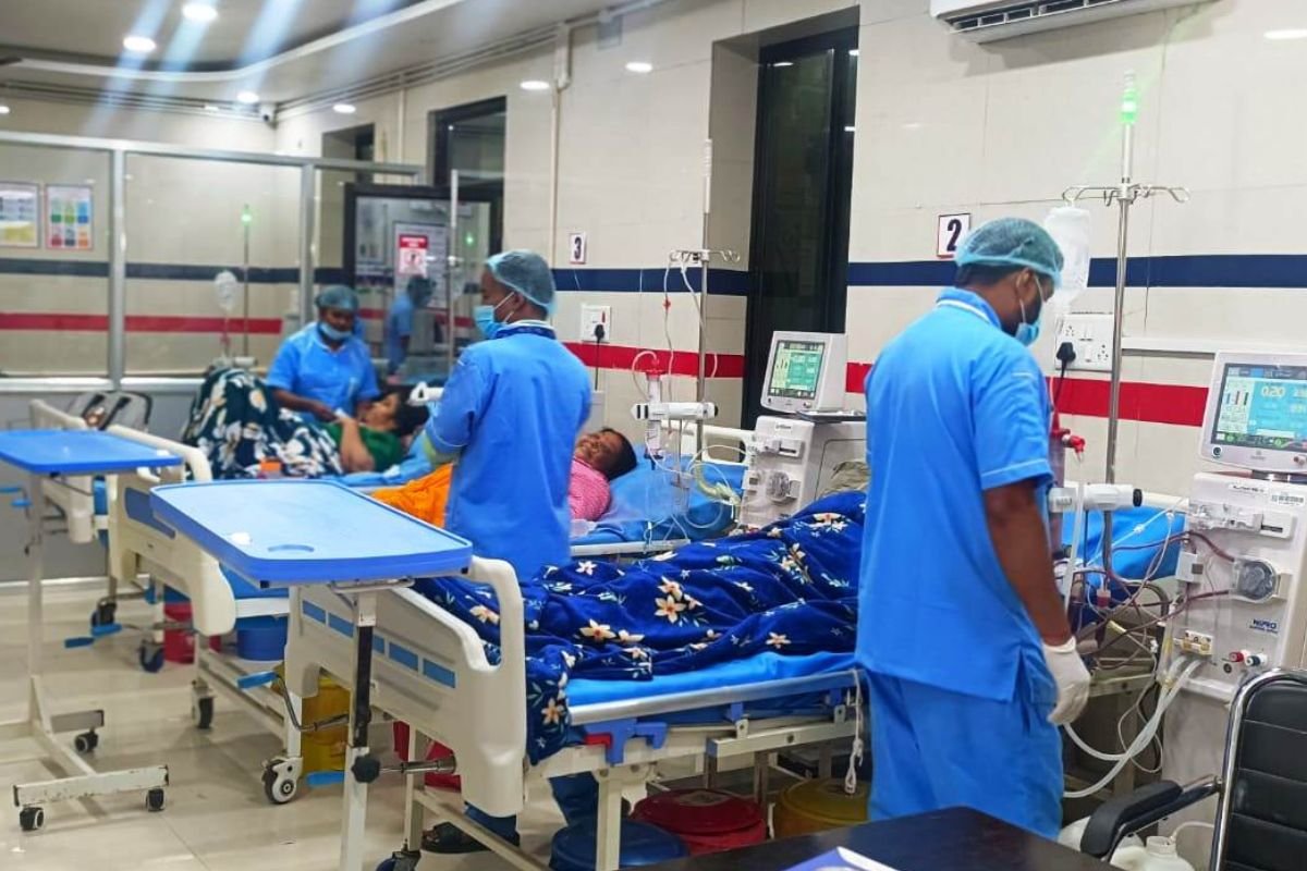 मनेंद्रगढ़ में प्रधानमंत्री राष्ट्रीय डायलिसिस योजना बनी वरदान, 5 हजार से अधिक किडनी मरीजों को मिला निःशुल्क इलाज