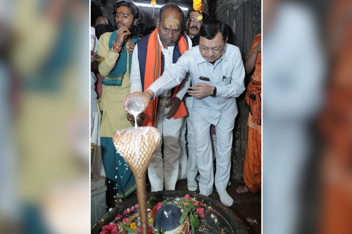 महाशिवरात्रि पर पाली में आस्था का सैलाब, शिव आरती और दीपोत्सव के साथ पाली महोत्सव 2026 की शानदार शुरुआत, मंत्री लखन लाल देवांगन रहे मौजूद