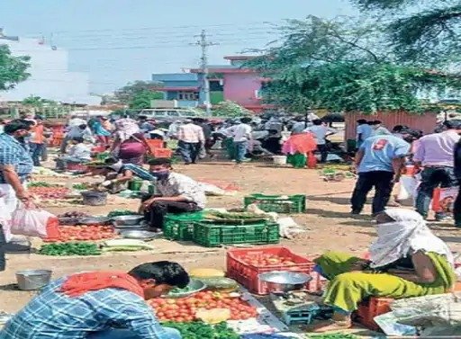 रायपुर में कारोबारी से उठाईगिरी, खरीदारी करने आए 2 युवकों ने बातों में उलझाया, फिर तीसरा युवक पैसों से भरा बैग लेकर भागा